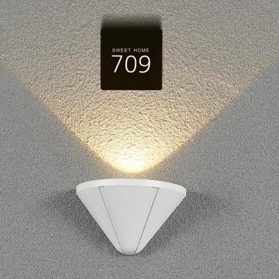 China Outdoor wall lamp waterproof garden lamps exterior wall light up and down luminous spotlight villa wall washing lighting en venta