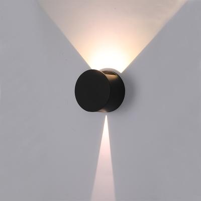 China Outdoor adjustable waterproof wall lights modern simple household style exterior wall lamp spotlight balcony wall lamps en venta