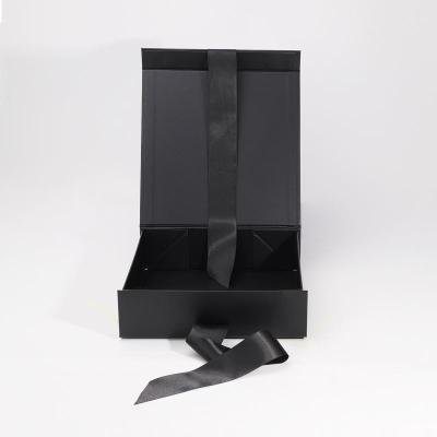 China Recyclable Luxury Black Matt Cardboard Paper Boxes Magnet Custom Magnetic Packaging Gift Box for sale