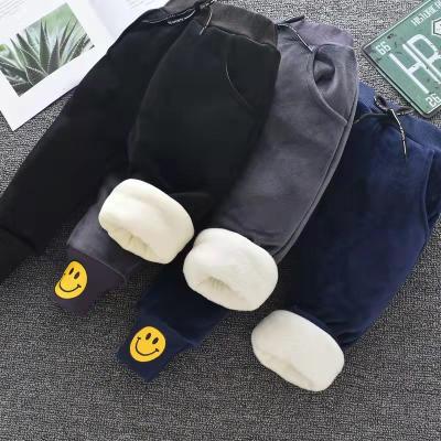 China 2021 Anti-wrinkle Fashion Big Pocket Pants Loose Feet Kids Pants for sale