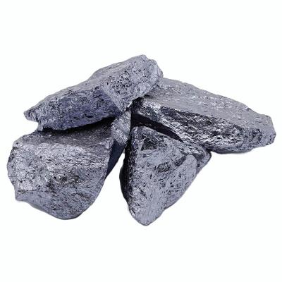 Chine Grain foncé 98% Silicium pur Métal 3303/1101 Silicium métallique Pour le silicium polycristallin à vendre