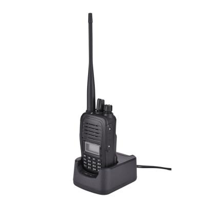 China Dual Band VHF UHF With Chain High Output Two Way Radio Military Waterproof Ip67 1250mAh 1250mAh Long Talkie Police Walkie Talkie for sale