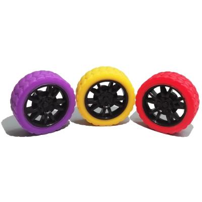 China Manufacturers sell 20 mm plastic toy wheels with customizable PP and TPR 2003 materials for sale