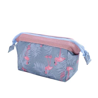 China Eco-friendly Factory Supplying Luxury Canvas Cosmetic Bag Foldable Travel Toiletry Bag for sale