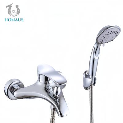 China Triple Handle Mixing Bathtub Faucet Durable Ceramic Valve zu verkaufen