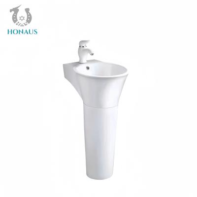 China Modern Bathroom Full Pedestal Wash Basin White Two Piece Structure Accessories Included Te koop