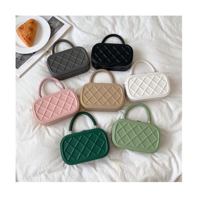 China Fashion Korean Simple Diamond Lattice Messenger Bags Box Pure Color Shaped Small Handbags For Ladies Woven Handle Women Shoulder Bags for sale