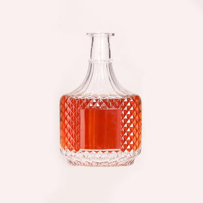 China 500ml 700ml 750ml Eco-friendly Recyclable Best Quality Customized Clear Liquor Bottle Glass for sale