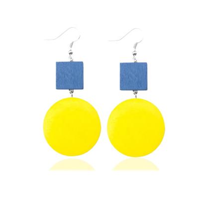 China 2020 cute new design round wooden earrings geometric shape yellow&blue square earring for women long dangle statement jewelry for sale