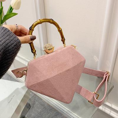 China Wholesale Popular Shape Handbags Diamond Chain Beauty Daily Life Evening Clutches Matte Flap Cross - Body Bags For Ladies for sale