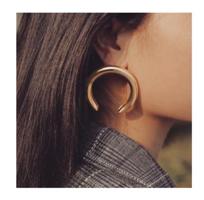 China Fashion Simple Women's Fashion Jewelry Moon Cc Stud Earrings Punk Stud Earrings for sale