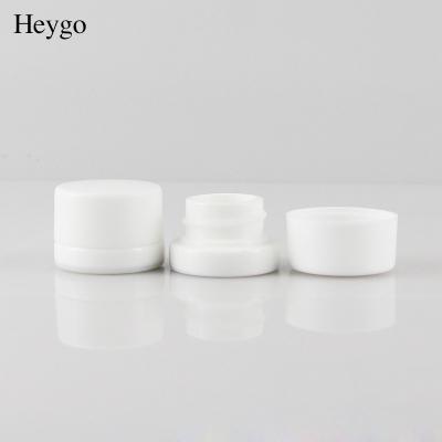 China HEYGO 5ml 7ml 10ml Jar Jar Food Grade Concentrate Smooth Clear UV White Round Glass Container With Child Resistant Cover Lid for sale