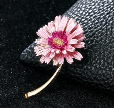 China ALLOY 2022011522 Enamel Daisy Brooch for sale