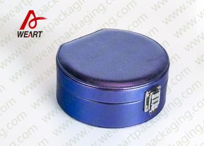 Cina Scatola regalo cosmetica blu rotonda con bottone di metallo, imballaggio cosmetico in cartone all' interno materiale di velluto nero in vendita