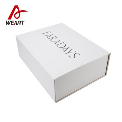 Κίνα Automatic Foldable Paper Boxes Gift Packaging With Magnets προς πώληση