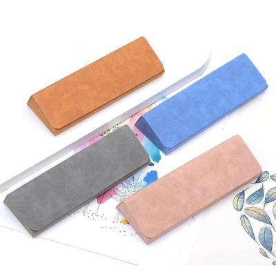 China New Fashion Trendy Durable Triangle Leather Glasses Case Simple Handmade Glasses Box Logo Magnetic Sunglasses Case Custom Made for sale