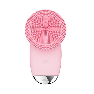 China Handheld DEEP CLEANSING Facial Cleansing Sweep Method Silicone Electric Facial Magnetic Filling Clean Brush for sale