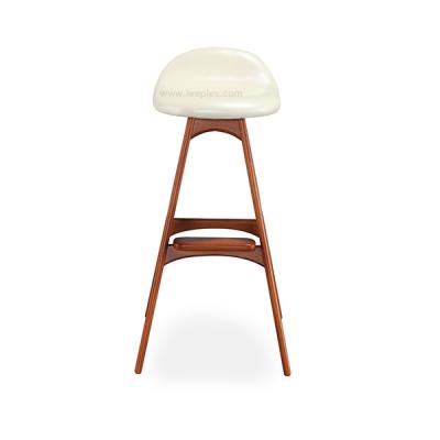 China Modern design bar furniture American oak wood high legs bar stool. for sale