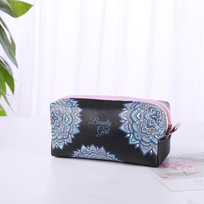 China Convenient Cosmetic Pouch Travel Bag Women Waterproof Makeup Bag For Portable Purse Toiletry Bag Accessories Organizer With Mandala zu verkaufen