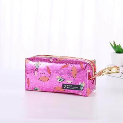 China 2021 Practical New Trendy Glitter Bling Cute Apple Print Adorable Makeup Bags Travel Waterproof Toiletry Bag Accessories Organizer zu verkaufen