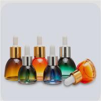 China Botella de cristal cosmética ultraligera 30ml con el multicolor del dropper portátil en venta