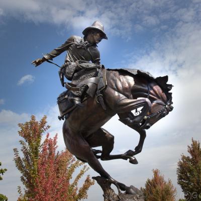 China Europe Customize Famous Outdoor Park Decor Life Size Bronze Man Riding Horse Sculpture For Sale for sale