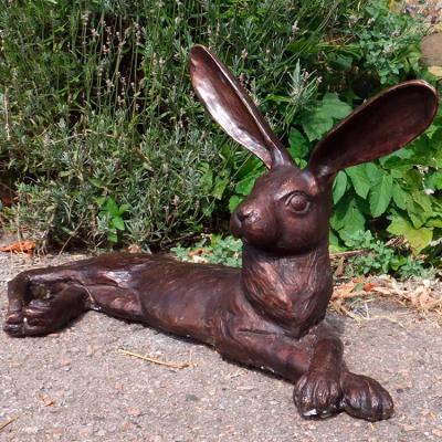 China Europe 28 Year Old Factory Garden Arctic Hare Sculpture Life Size Rabbit Bronze Cast Sculpture for sale