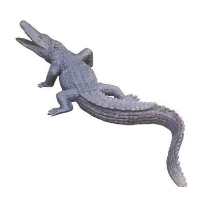 China Europe High Quality Life Like Garden Outdoor Decor Life Size Modern Bronze Crocodile Statue Sculpture for sale