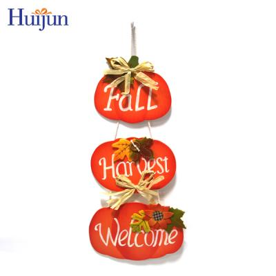 China Halloween and HARVEST decorative wooden PUMPKIN shaped SIGN with leaf and crow for sale