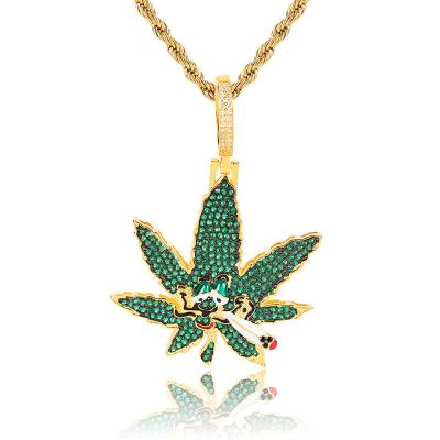 China Trendy Green Hip Hop Pendant Necklace Hiphop Fashion Zircon Jewelry Skull Leaf Zircon Personality Necklace Pendants for sale