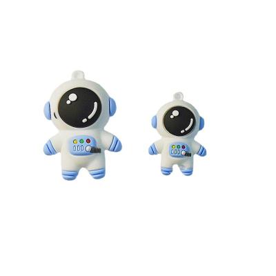 China 2022 New Fashion Net Red Astronaut Handy Astronaut Couple Accessories Small Key Chain Bag Pendant Gift for sale