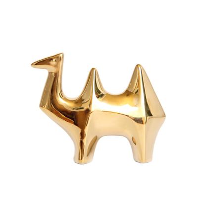 China Europe Porcelain Tabletop Gold Figurine Animal Craft Ornaments Creative Mini Ceramic Plating Camel Home Office Living Room Decor for sale