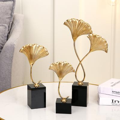 China Europe Style Copper Ginkgo Decoration Gold Model Desktop Ornament Room American Creative Home Cabinet TV Props Home Decors for sale