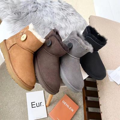 China High Quality Leather Reinforced Snow Boots Winter Warm And Non-Slip Lambskin Fashion Trend Boots For Women for sale