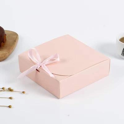 China Eco-Friendly High Quality Premium Lightweight Saving Cardboard Paper Packing Box Cheap Flower Box Gift Box With Free Ribbon for sale