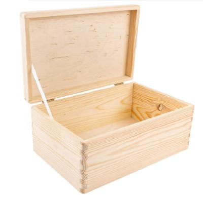 China Europe Storage Box Wooden Gift Box Souvenir Unfinished Wooden Chest for sale