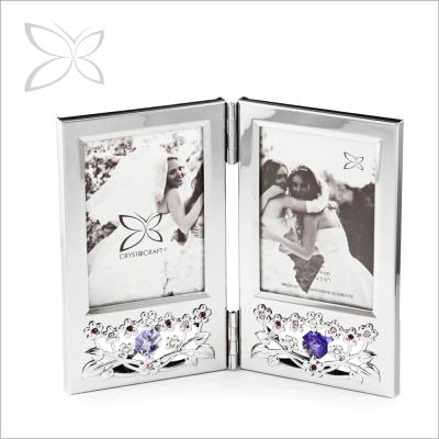 China Crystocraft Luxury Wedding Gift Metal Decorated With Shiny Cut Crystals Wedding Photo Picture Frame for sale