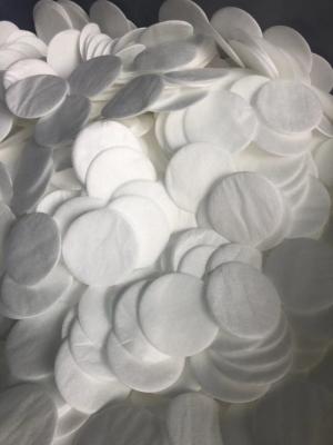 中国 Circular 50mm Bacterial Filter Paper 3mm 30bar Max Operating Pressure HME Filter Paper 販売のため