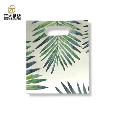 China Eco - Friendly Luxury White Gift Kraft Paper Bag With Die Cut Handle for sale