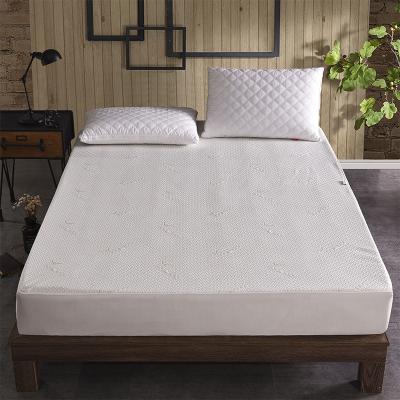 China Waterproof Bamboo Mattress Protector Queen Size Mattress Pad Cover Waterproof Cooling Mattress Protector for sale