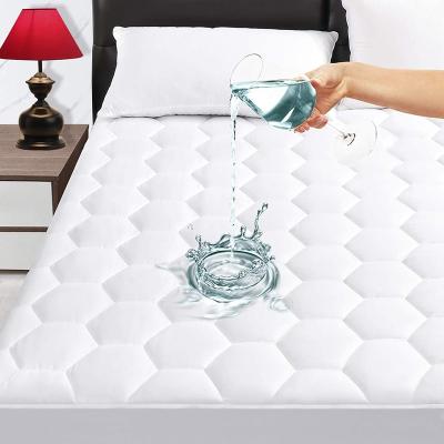 China Household Goods Waterproof 100% Polyester High Quality Fabric Waterproof And Mite Removing Mattress Protector for sale