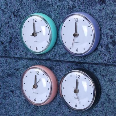 China Cheap Price Waterproof Plastic Quartz BRIEF Battery Operated Round Clock For Clock For Bathroom Mirrors for sale