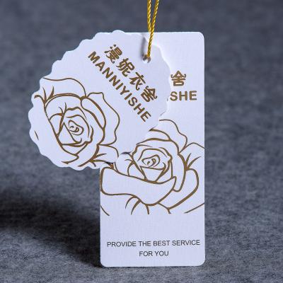 China Viable Custom Printed Clothing Label Hang Tag Fashion Clothes Label With String for sale