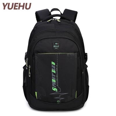 China 2022 Latest Customized Black Large Capacity Lightweight Men's Casual Sports Backpack for sale