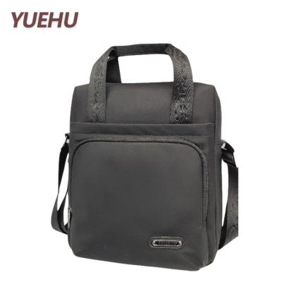 China Lightweight Customized Sling Nylon Bags Casual Cross - Body Bags Business Waterproof Shoulder Bag For Men for sale