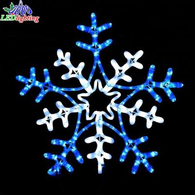 China Regular Or Glitter 3D Giant Warm White Led Lighted Christmas Holiday Ball And Bell With Snowflake Inside Pattern Light for sale