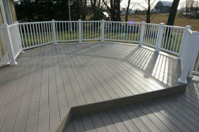 China Piso de jardín exterior y cercas impermeable WPC Decking con neumáticos de sesgo en venta