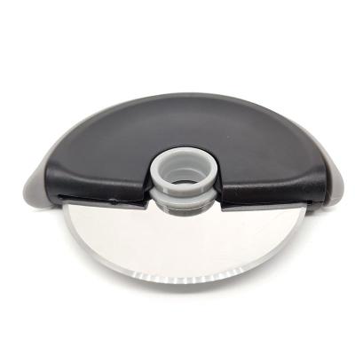 China Hot Sale Food Grade Black Round Pizza Cutter Wheel Creative Amazon Kitchen Accessories Pizza Cutter for sale