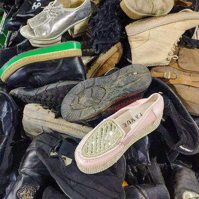 China International second-hand clothing shoes for men in bulk used clothing used clothing and used shoes for sale in Dubai grade one quality for sale