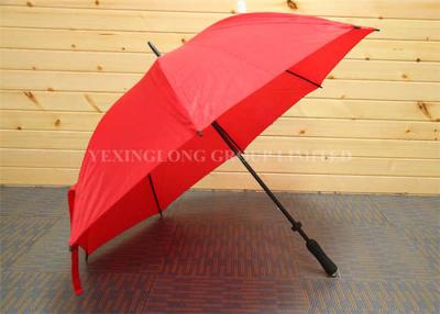 Chine Parapluie protégeant du vent rouge de golf de tissu en nylon avec les bandoulières arrières réglables à vendre